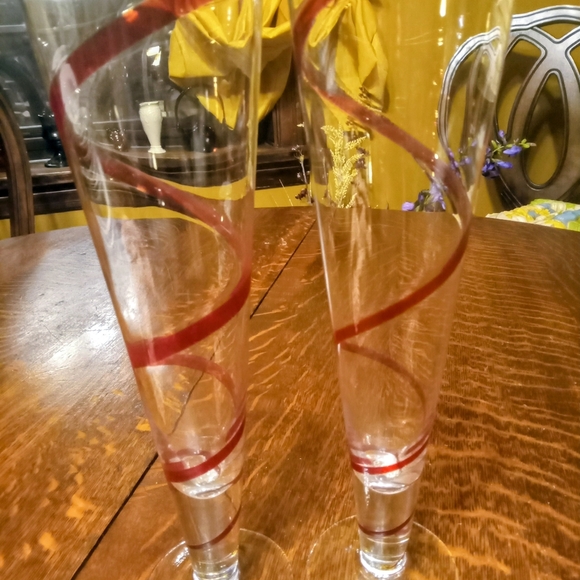 Pier One Swirl Red Ribbon Pilsner Glasses Set Of 2 - Picture 1 of 4